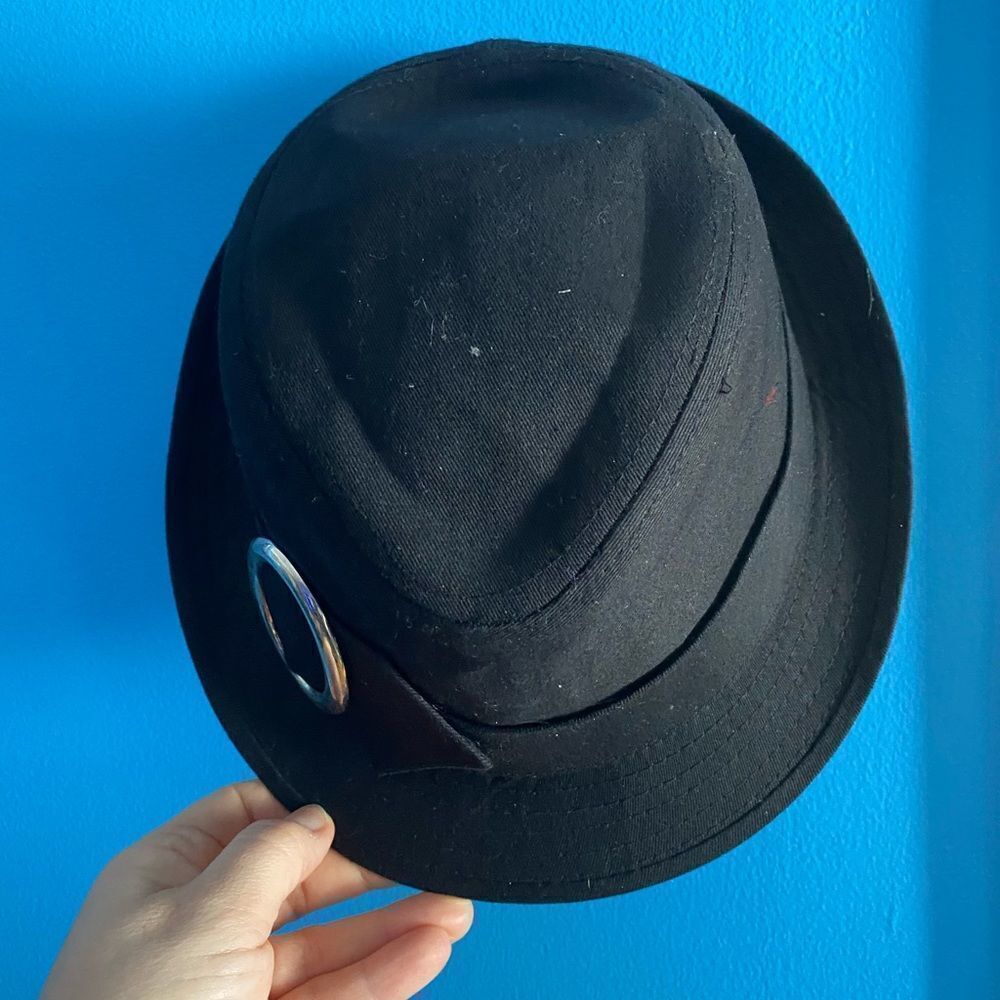 Hat - Picture 3 of 4